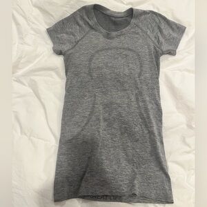Swiftly Tech Short-Sleeve Grey
